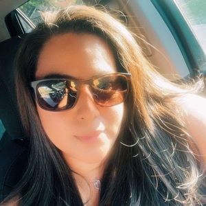 Meet your Posher, Jacqueline